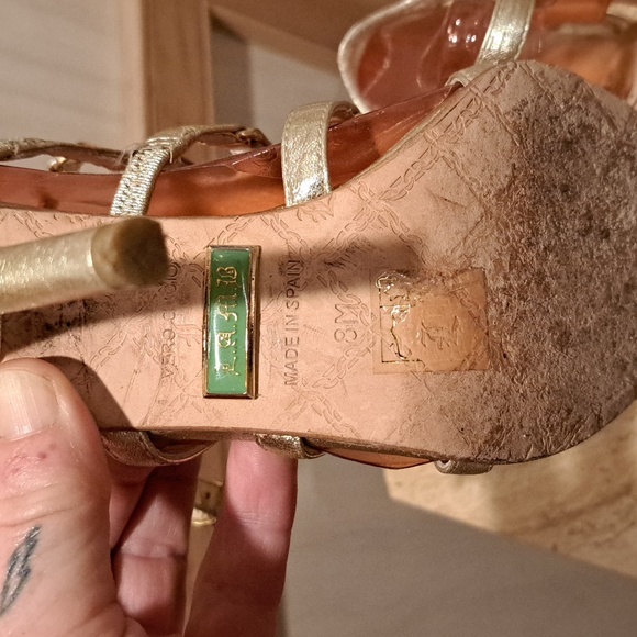 L.A.M.B Y2K gold gladiator sandals 8 - Picture 5 of 8